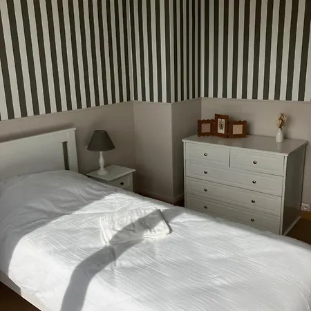 Family & Pro 3 Bedrooms, Tram, Lille Apartament *